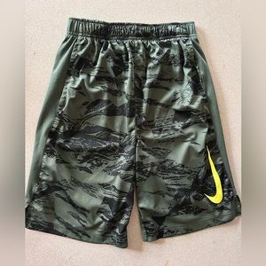 Boys Nike XL shorts